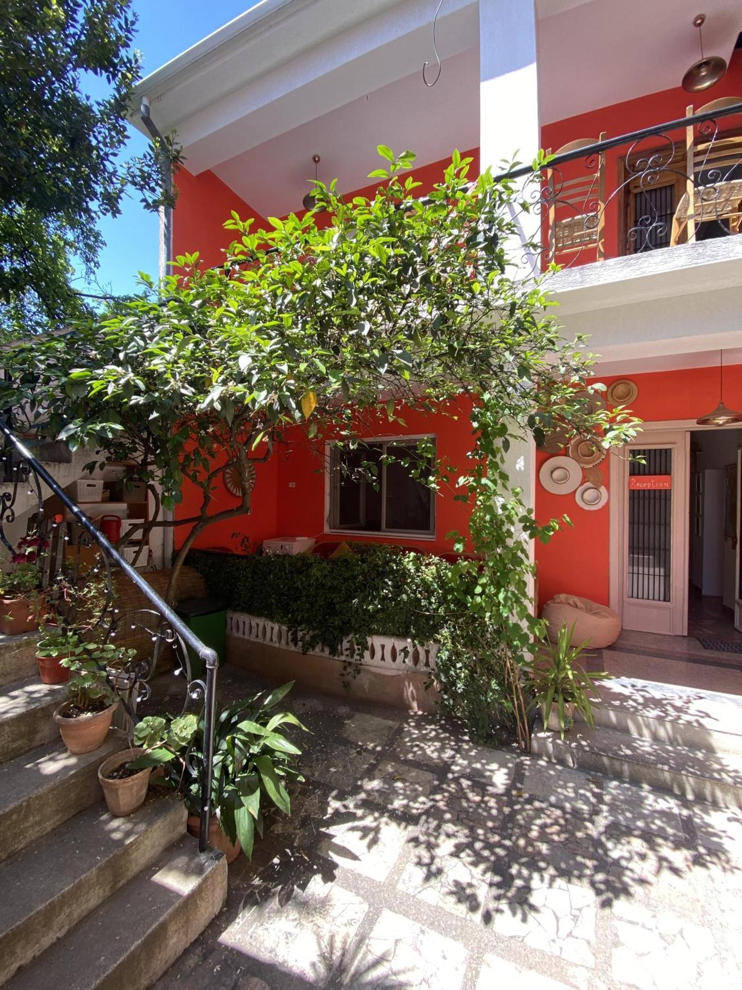 Trip'N'Hostel Chill Zone Tirana Exterior photo